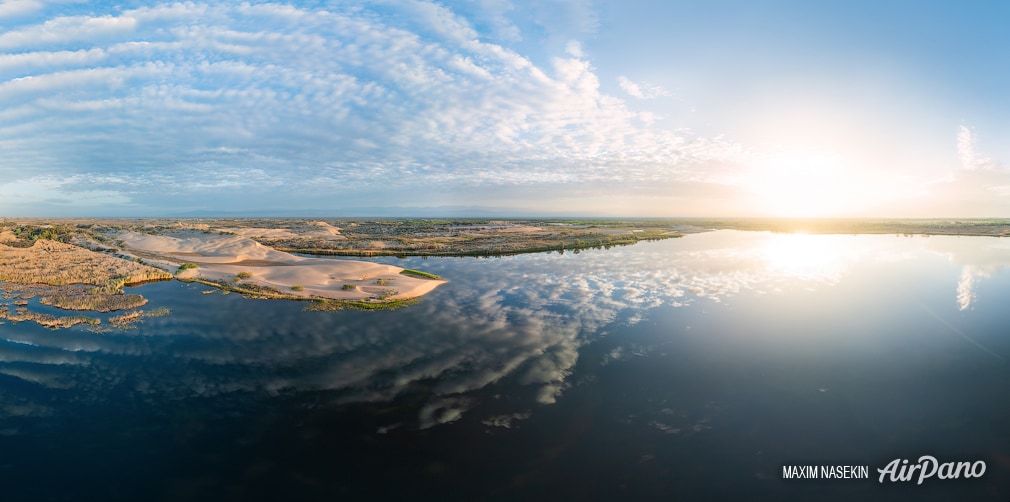 Lake Derevyannoe