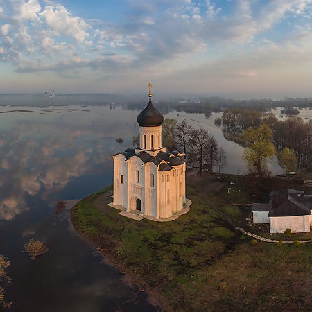 俄罗斯 涅尔利河上的圣母代祷教堂