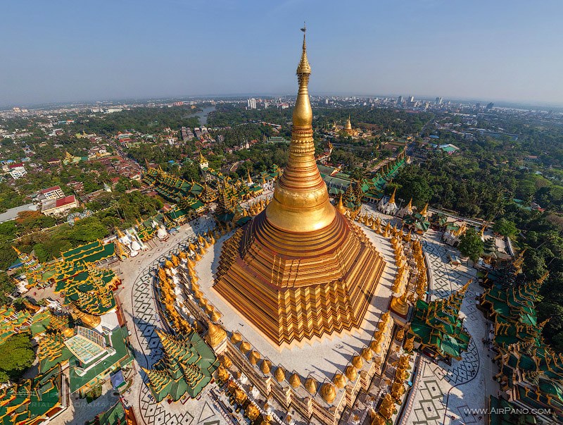 Shwedagon Pagoda, closeup