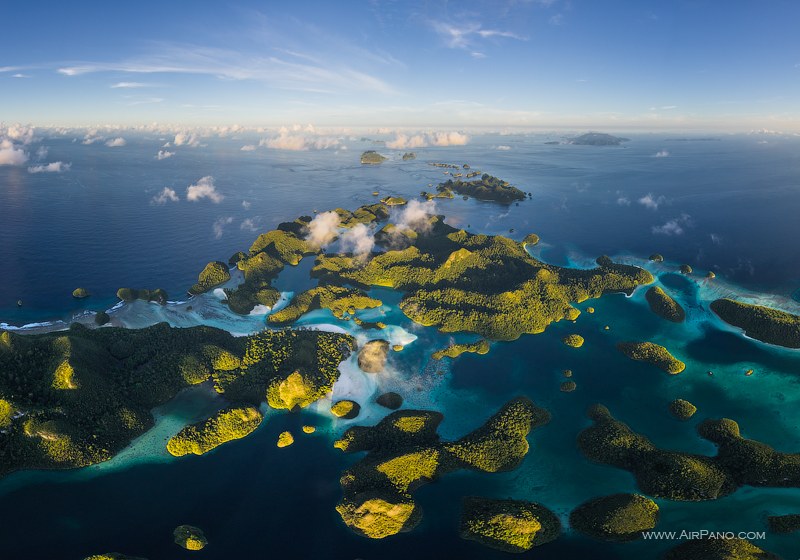 Wayag islands from the altitude 1000 meters